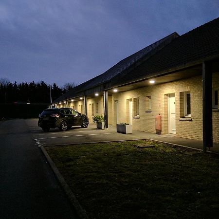 Hotel Fleur De Lys Bailleul  Exteriör bild