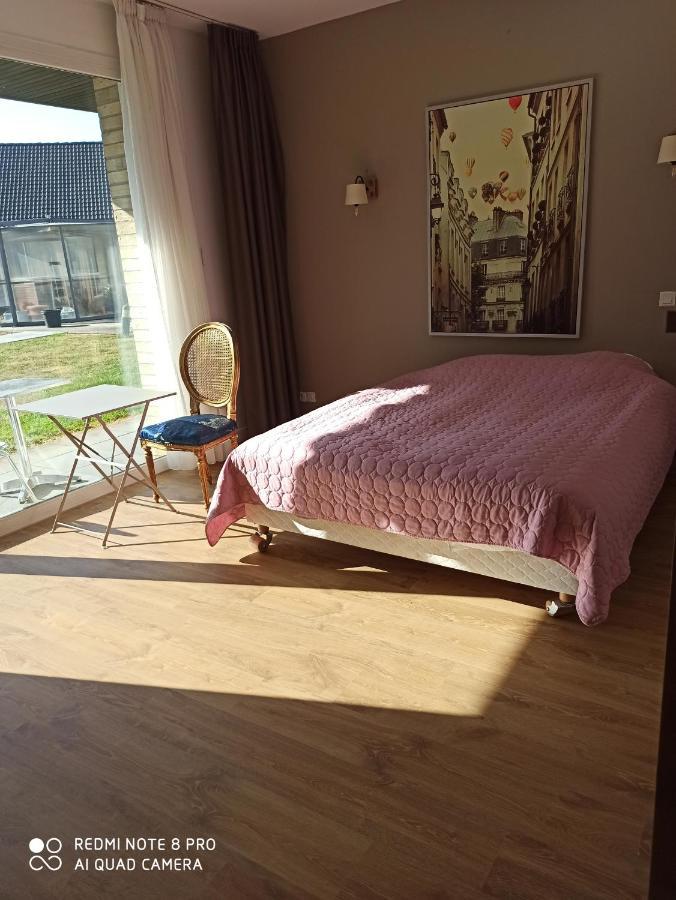 Hotel Fleur De Lys Bailleul  Exteriör bild