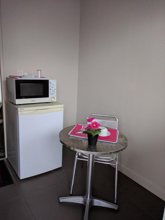 Hotel Fleur De Lys Bailleul  Exteriör bild